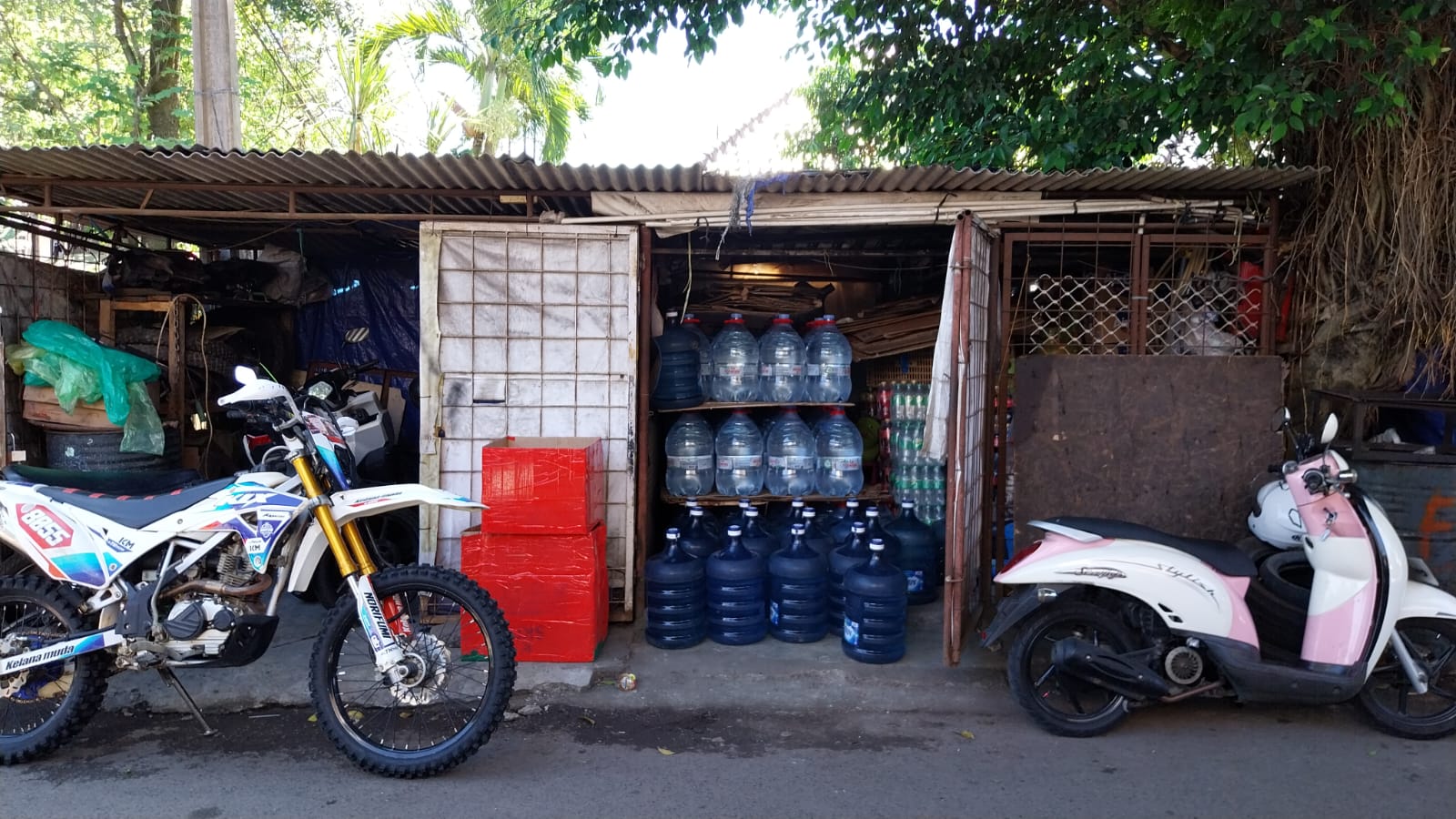 Toko Kelana