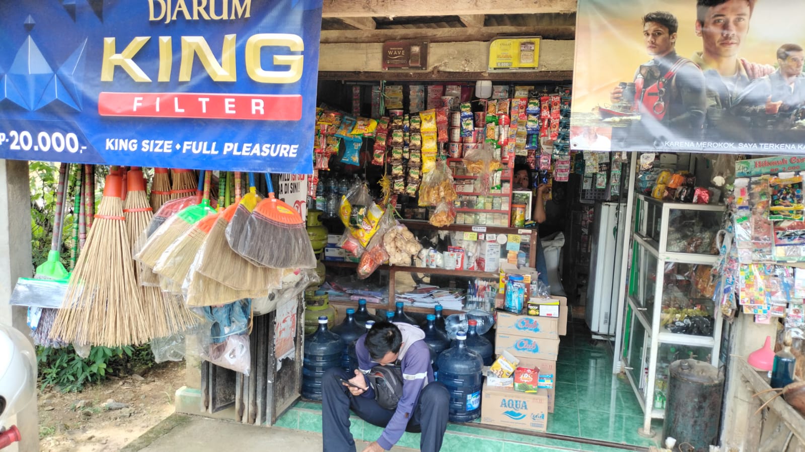 AGEN GALON LE MINERALE MBAK MIRUEL