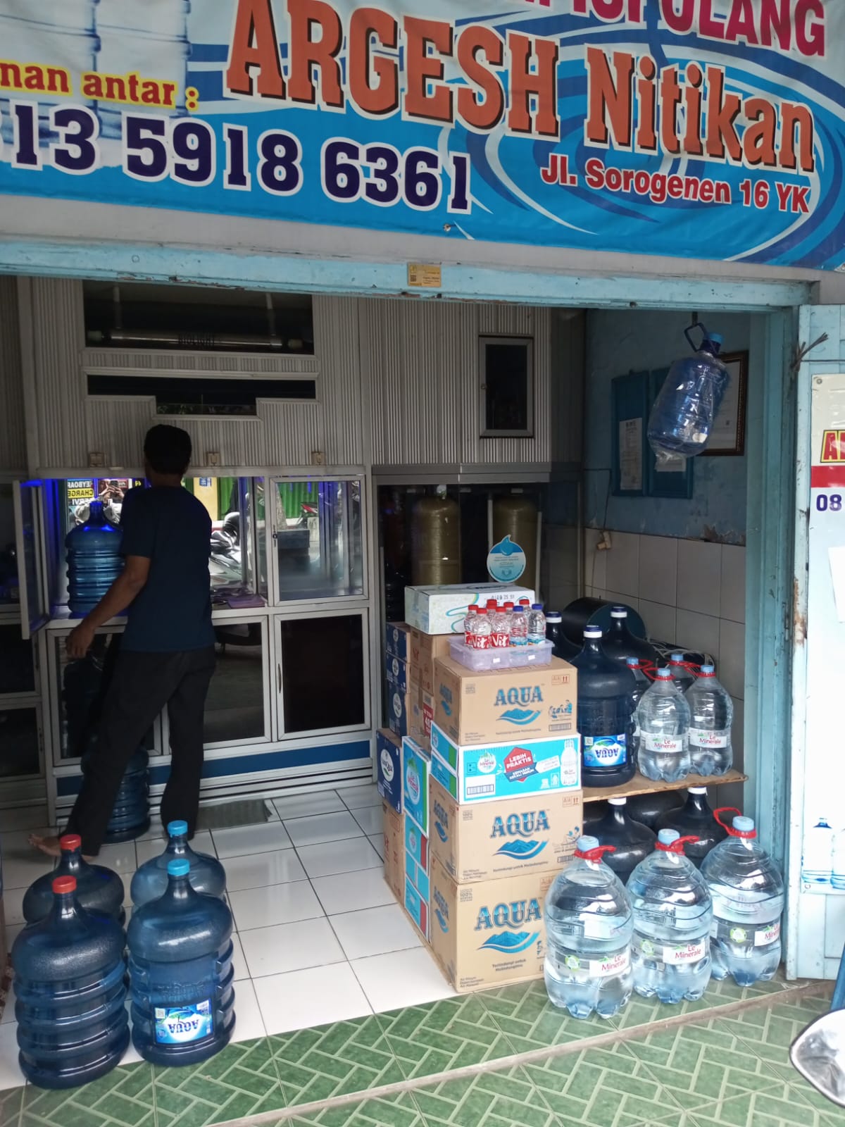 Agen galon le minerale Argesh nitikan