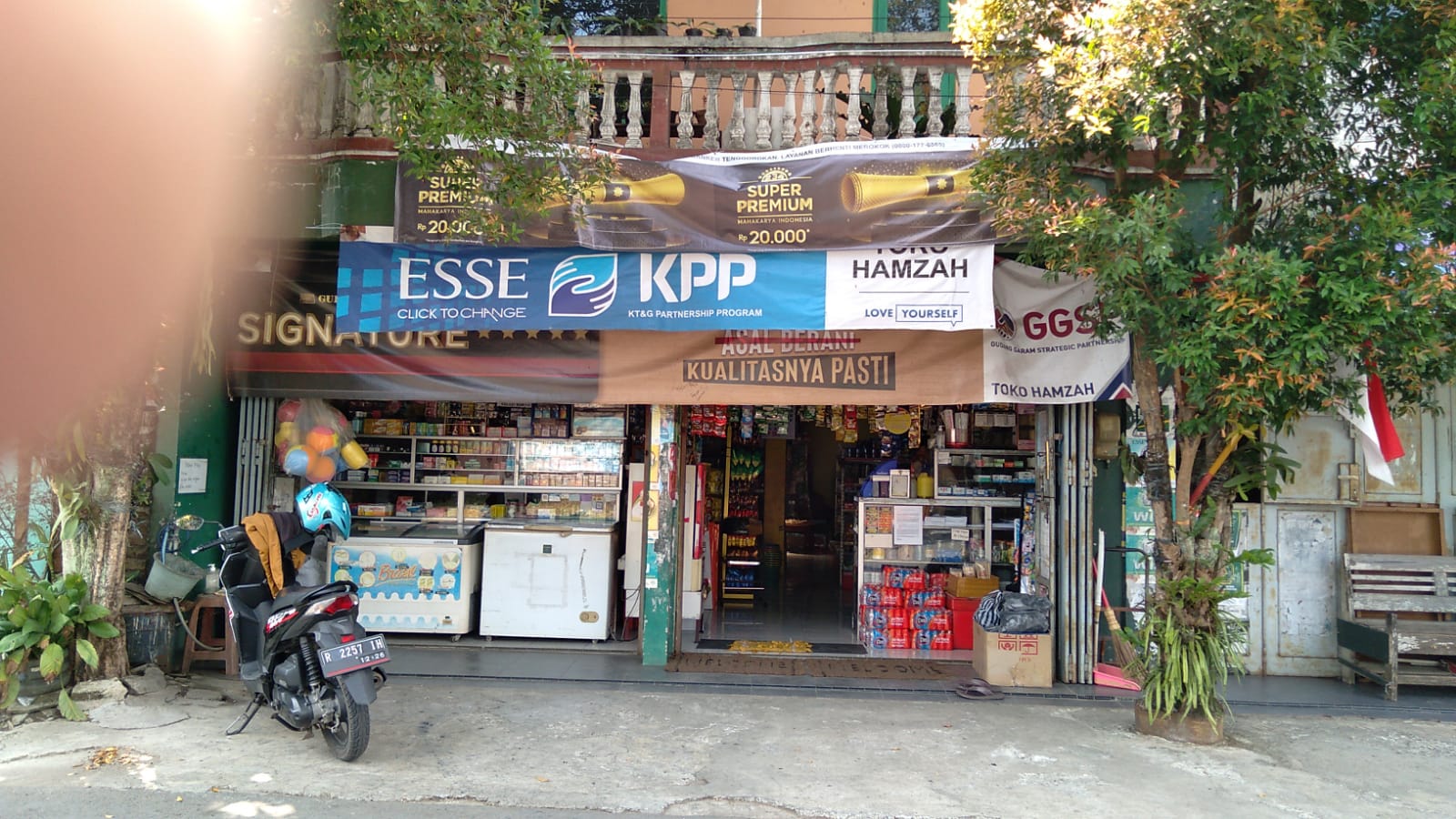 TOko Hamzah